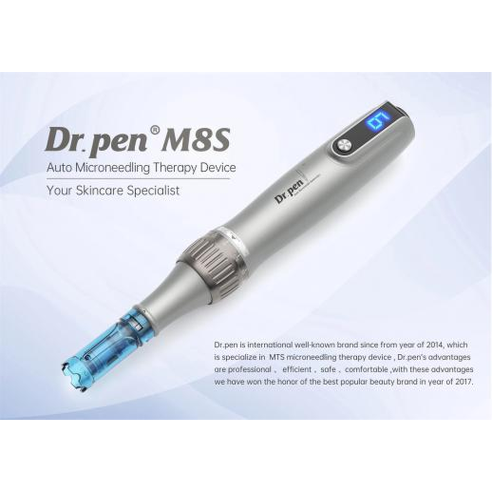 Pen Dr. Pen M8s dipaparkan secara menyerong dengan paparan digital dan kartrij biru terpasang